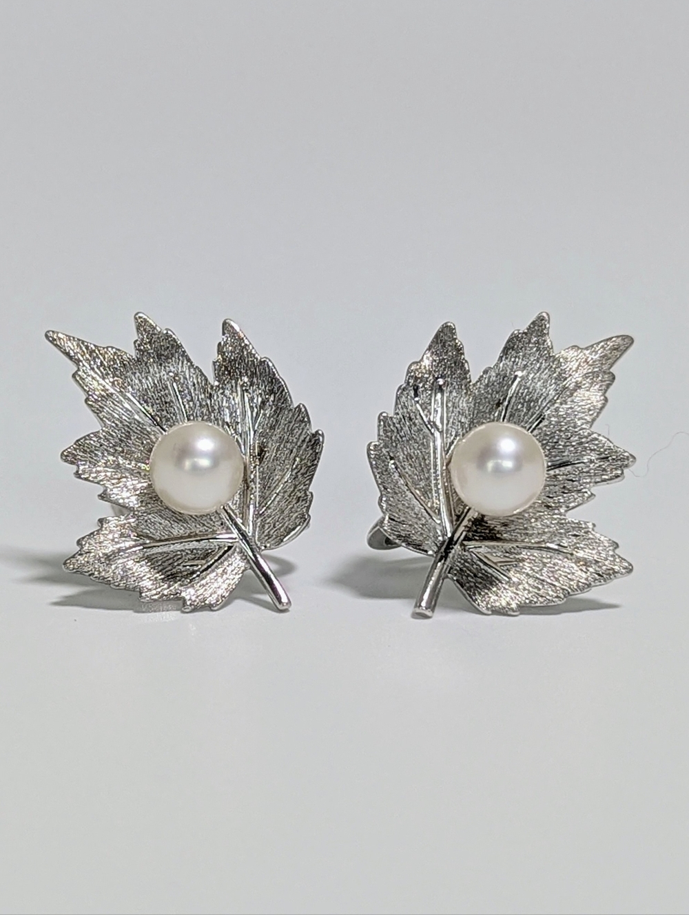 Mikimoto Vintage Akoya Pearl Maple Leaf Earrings | 925 Silver | AAQuatif Curated - Picture 4 of 9